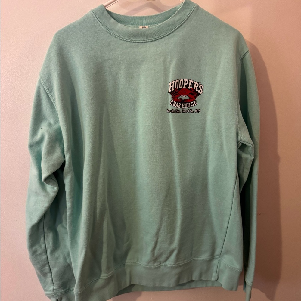 women’s graphic crewneck